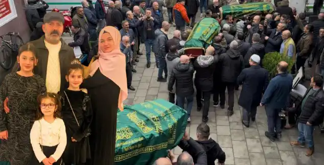Rize'de Kayıp Kız Kardeşler İçin Duygusal Veda Töreni