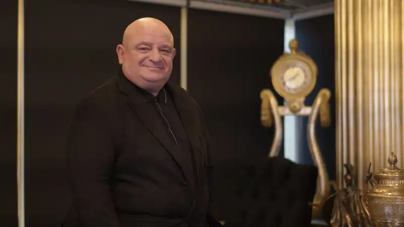 Moiz Mitrani: Tekstilden Finansa Yolculuk Eden Başarı Öyküsü