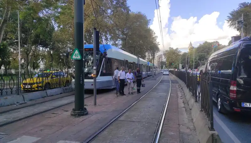 Beyoğlu'nda Tramvay Kazası: Yayaya Çarpmanın Ardından Gelişmeler