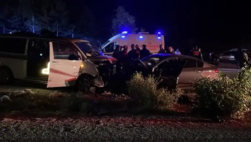 Ters Yön Faciasında Kafa Kafaya Çarpışma: Can Kayıpları ve Yaralılar