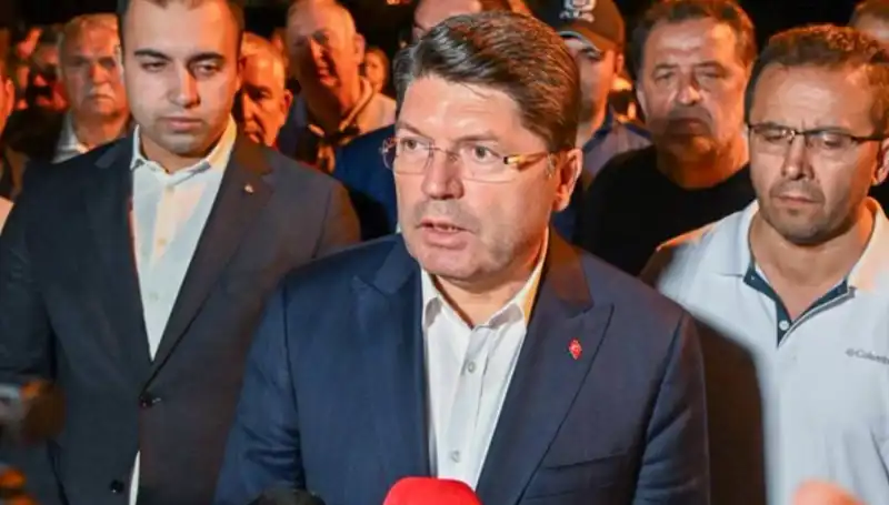Bursa Orman Yangınında FETÖ Bağlantıları: Bakan Tunç Açıklama Yaptı