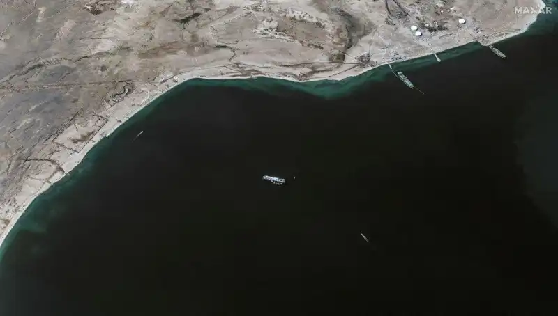 Yunan Gemisine Yapılan Saldırı: Mürettebat Kahramanca Kurtuldu