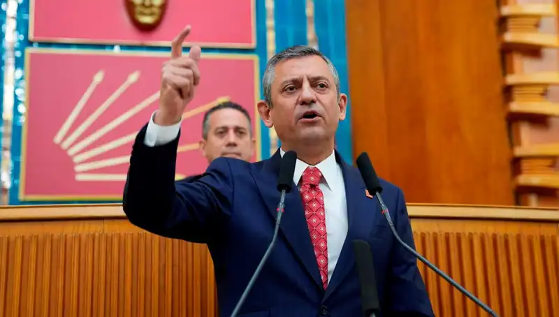Özgür Özel'den İstanbul Büyükşehir Belediyesi Soruşturmasına Sert Tepki