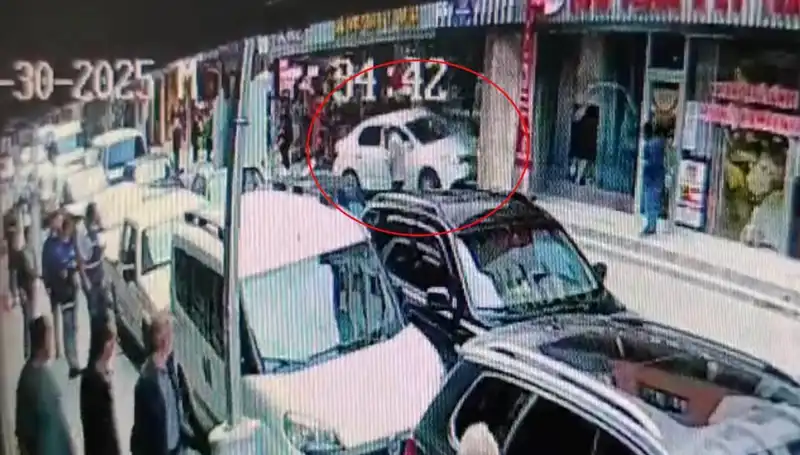 Alkollü Sürücünün Mağaza Baskını: İki Çocuk Hayatlarına Son Anda Tutunabildi