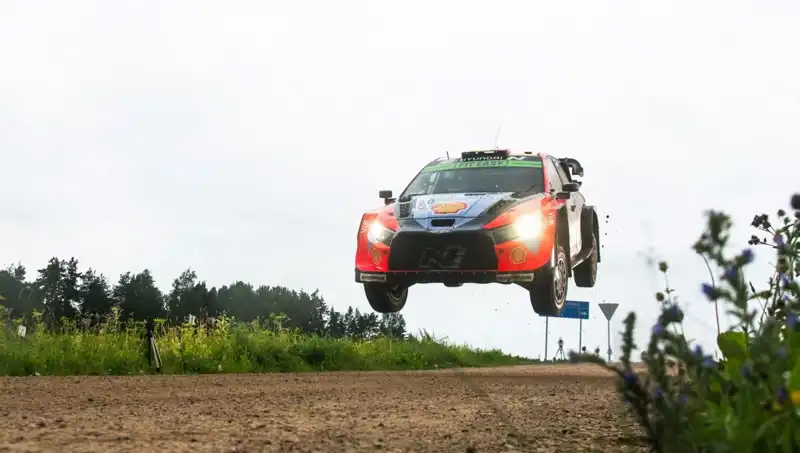 Otomobil Rallisinde Korkunç Facia: Seyirciler Arasında İki Kayıp