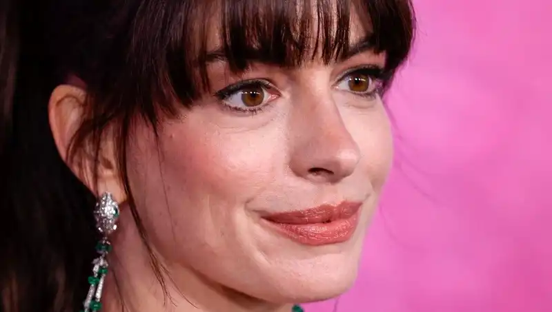 Hollywood Yıldızlarının Şok Edici Estetik Tercihi: Ölü İnsan Derisi Enjeksiyonu