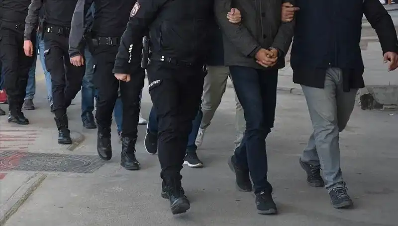 FETÖ Operasyonları Türkiye’nin Beş Şehrinde Devam Ediyor: 10 Gözaltı