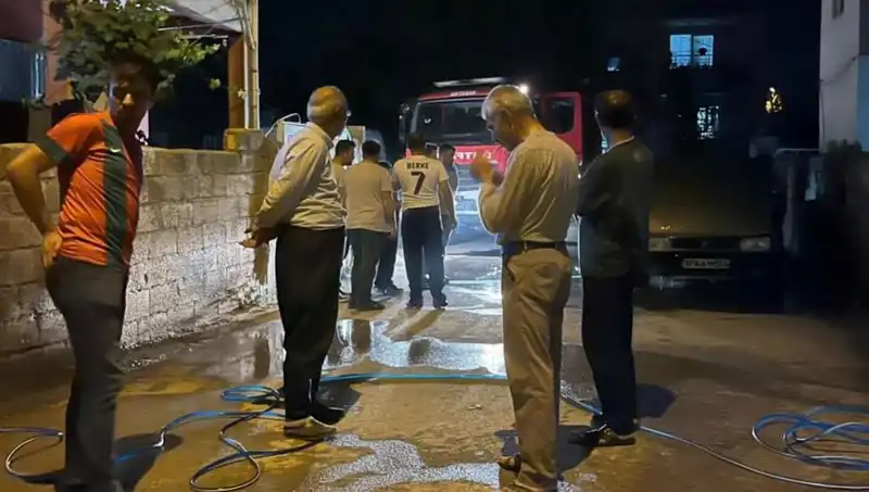 Park Halindeki Araç Yangınında Büyü Bozuldu: Güvenlik Önlemleri Yetersiz mi?