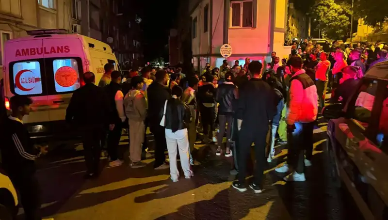Balıkesir'de Sokak Kavgası: Sopayla Başlayan Çatışma Kesici Aletle Son Buldu