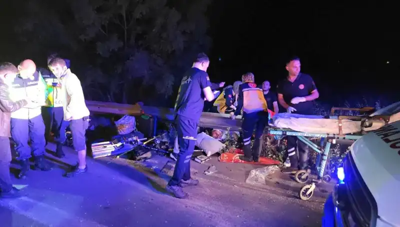 Minibüs Kazasında Savrulan Yolcuların Dramı: Hayatta Kalma Mücadelesi