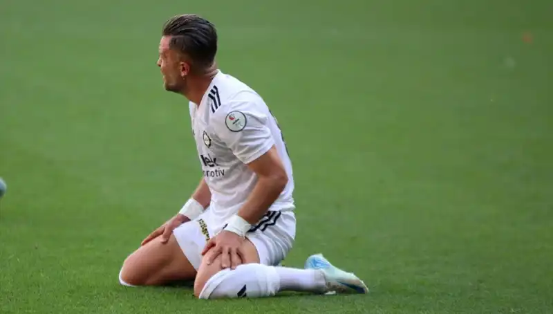 Futbol Kulüplerine Şok Puan Silme Cezası: Gelecekleri Tehlikede!