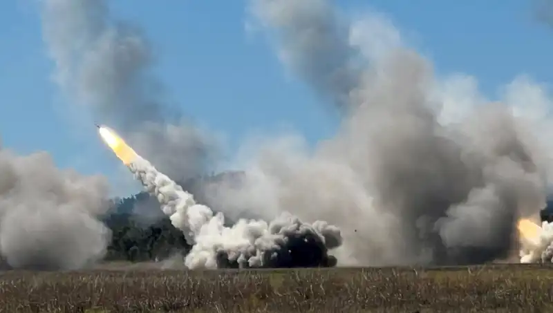 Avustralya'nın En Büyük Askeri Tatbikatında HIMARS Atışı Gerçeğe Dönüşüyor