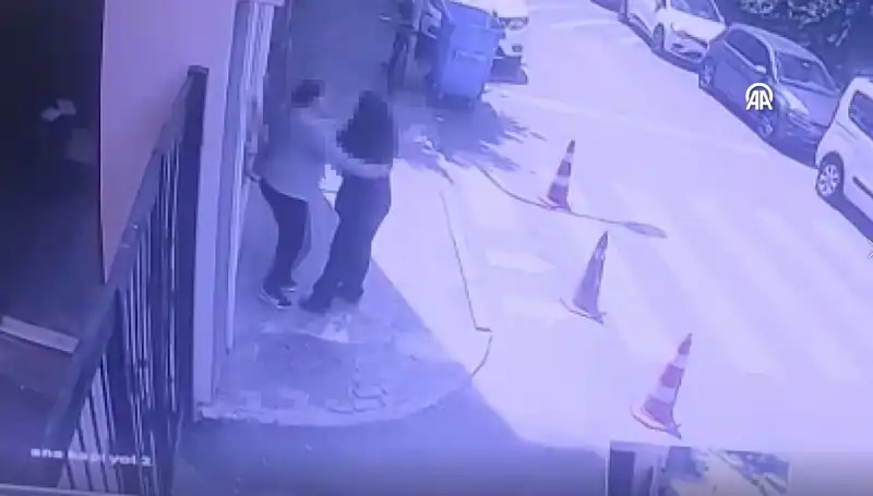 İstanbul Lise Tuvaletinde Dehşet Pediatristi, Öğrencilerin Hayatını Korkutmuştu