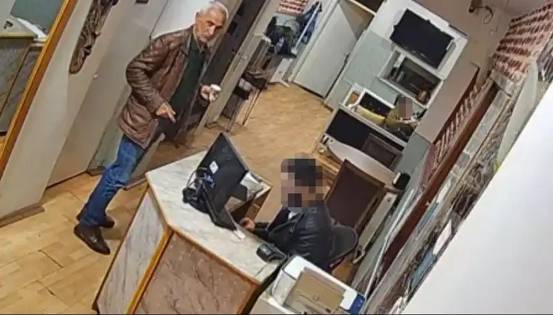 Özgür Özel'e Saldıran Selçuk Tengioğlu'nun Gizemli Görüntüleri Açıklandı