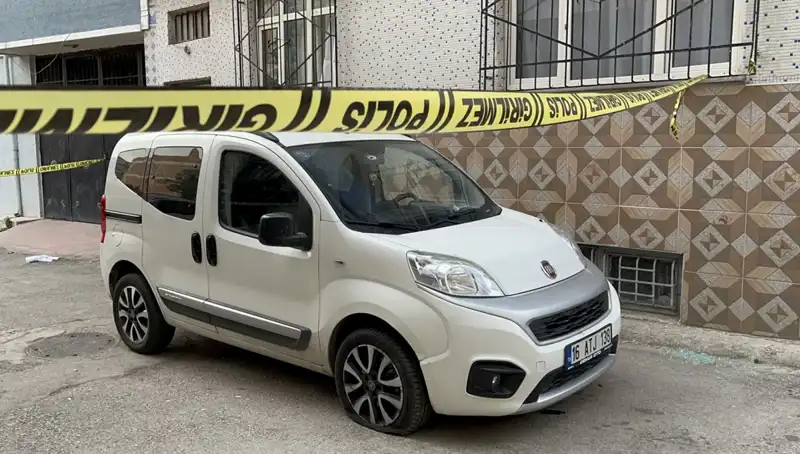 Bursa'da Gün Ortasında Silahlı Saldırı: Bir Kişi Yaralandı