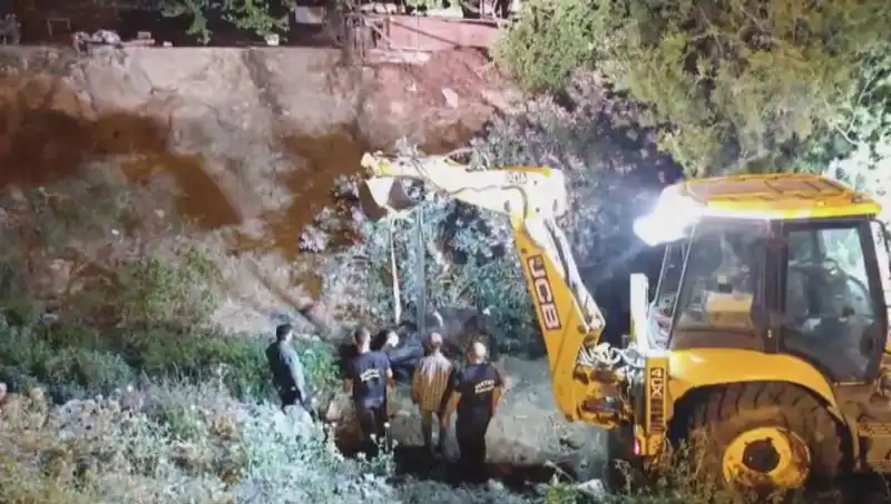 Hatay'da İneğe Kurtarma Operasyonu: Şaşırtan Detaylar Ortaya Çıktı