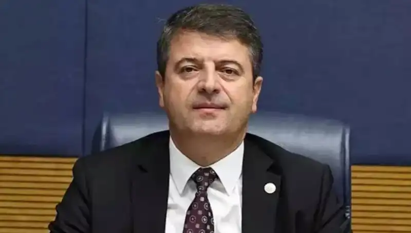 Adıyaman Belediye Başkanı Abdurrahman Tutdere Görevine İade Edildi!