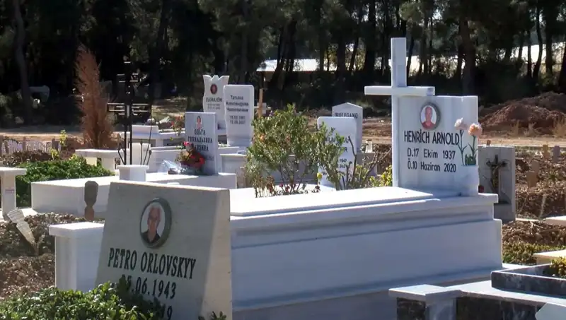 Antalya'nın Tarih Kokulu Mezarlıkları: Yabancıların Artan İlgisi
