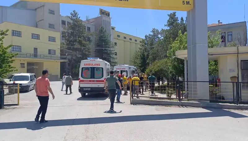 Çorum'daki Un Fabrikasında Şok Edici Patlama: 10 Yaralı, 1'i Ağır