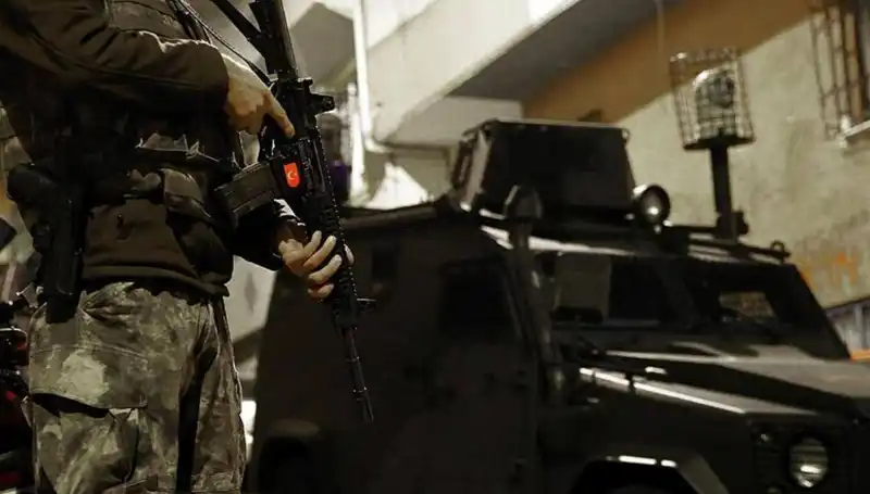 18 İlde DAEŞ Operasyonları: 39 Şüpheli Gözaltında!