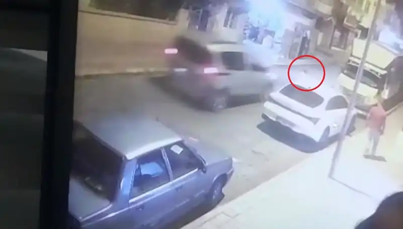 Yola fırlayan Çocuğa Hafif Ticari Araç Çarptı: Olayın Detayları