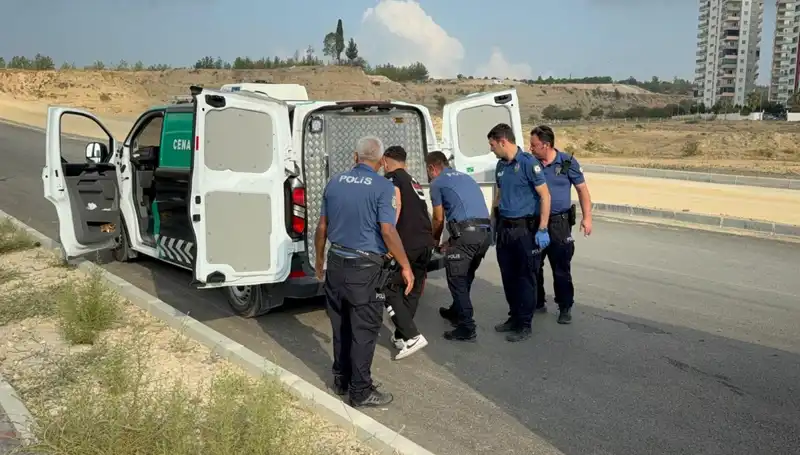 Yol Kenarında Bulunan Gizemli Ceset: Olayın Ayrıntıları ve Gözaltılar