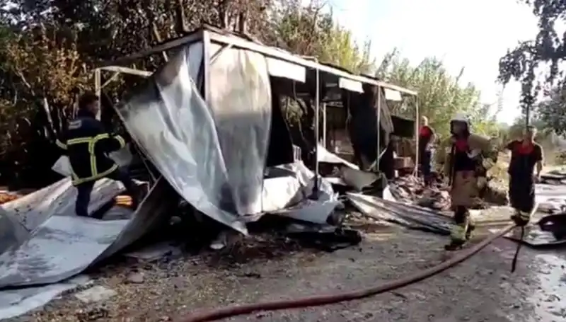 Hatay'da Konteyner Yangını: Korkutan Olayda Maddi Hasar Büyüdü