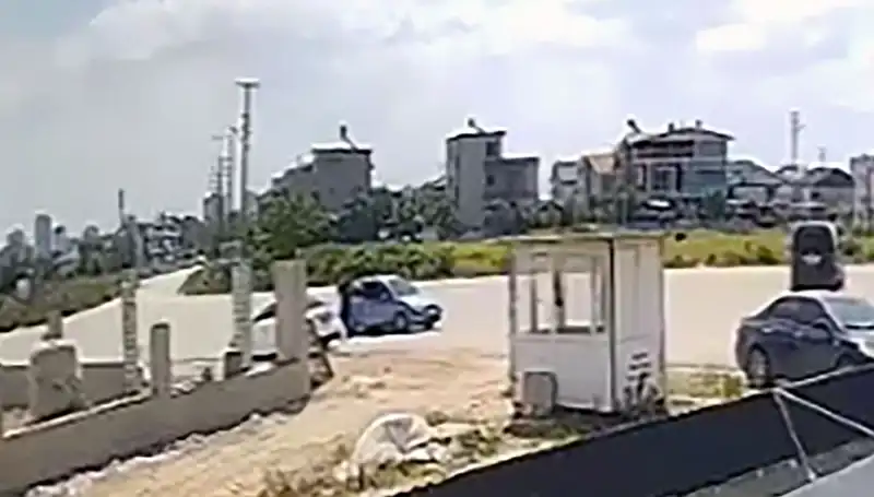 Park Halindeki Araçlardan Hırsızlık Yapan Çete, Tam 450 Bin Lira Çaldı!