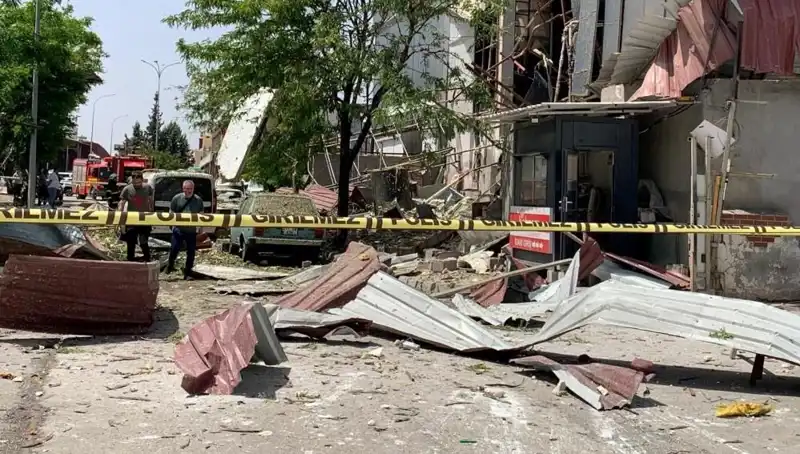 Gaziantep'te Fabrikada Patlama: Çok Sayıda Yaralı ve Büyüyen Korku