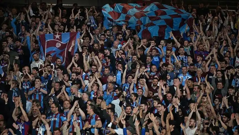 Trabzonspor ve Galatasaray Maçının Biletleri Kapış Kapış! Hızla Tükenecek