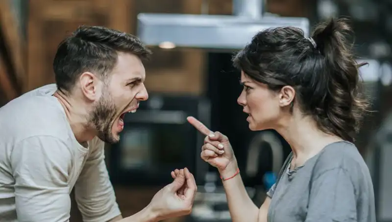 En Çok Yapılan 7 Flört Hatası: Psikologların Uyarıları